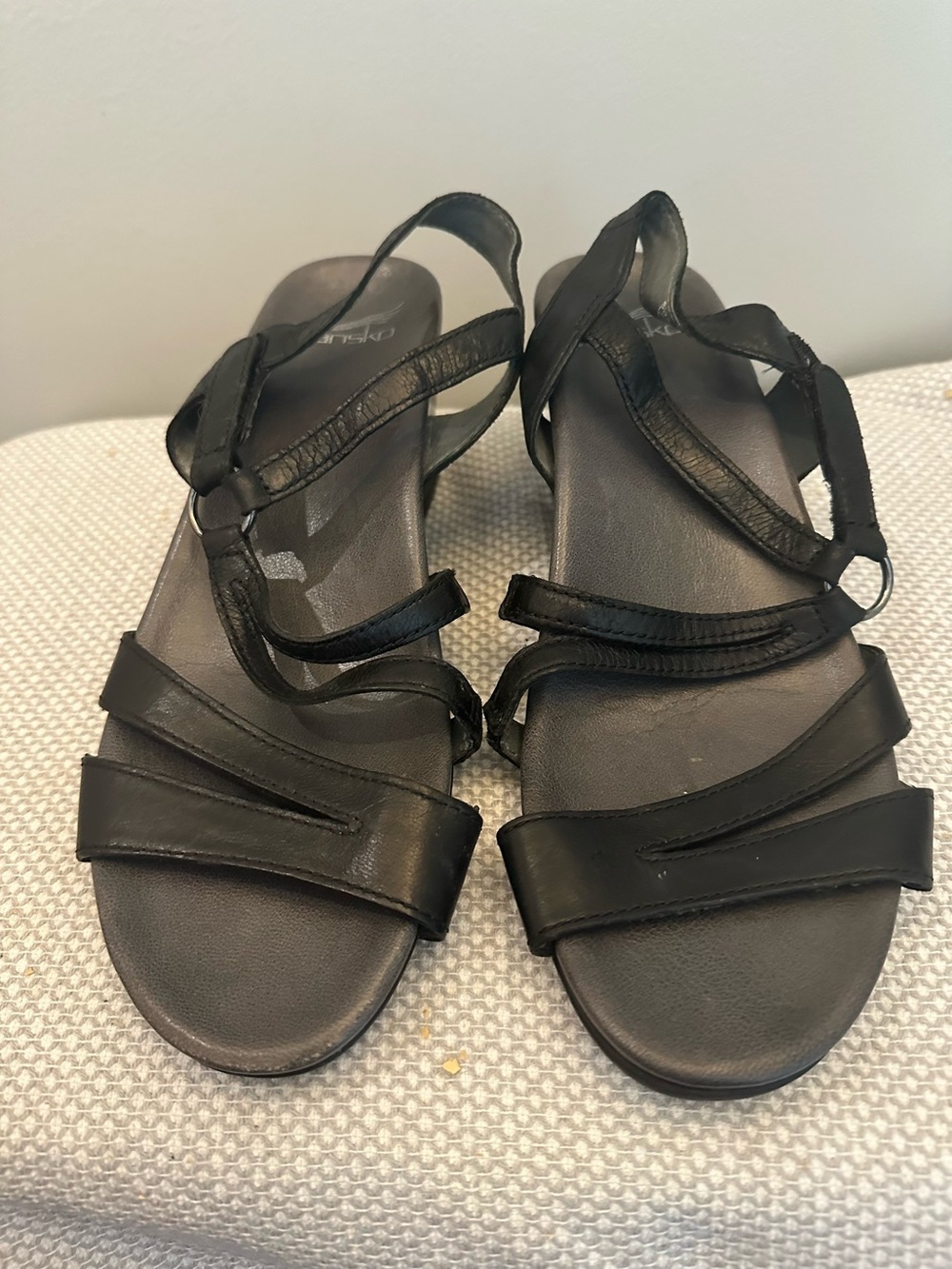Dansko Addyson Black Leather Strappy Wedge Sandals 39 / US 8.5 Comfort EUC!